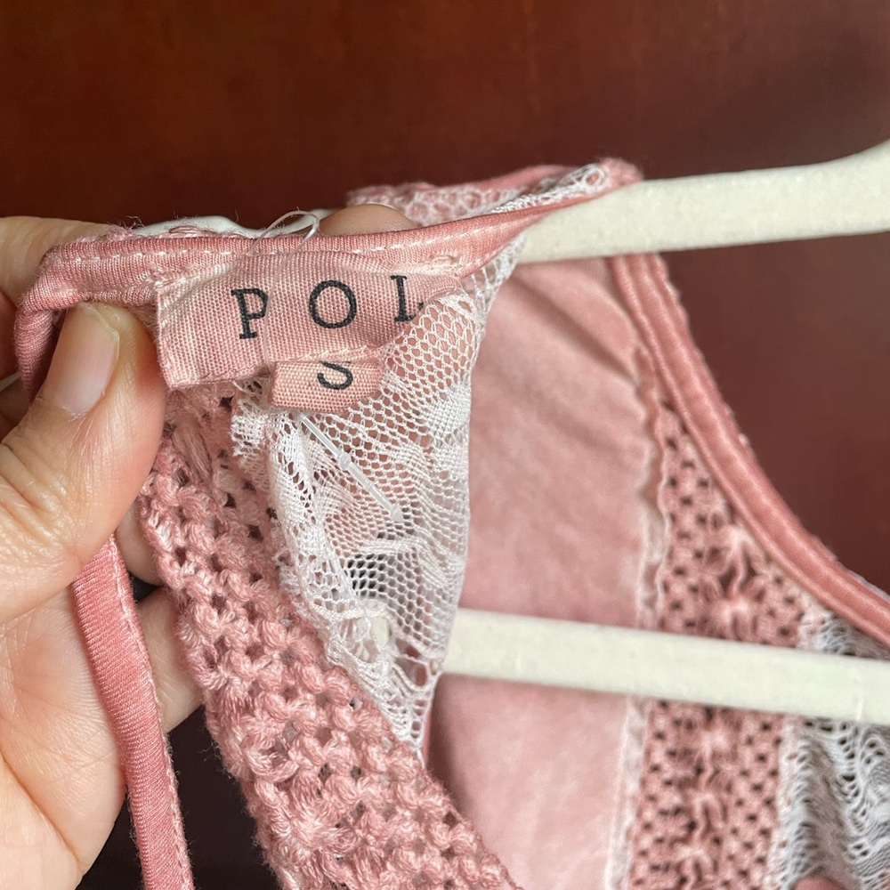 POL Elegant Lace Trimmed Pink Top Size Small - Picture 9 of 9
